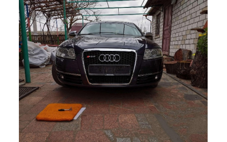 Решетка радиатора Audi A6 C6