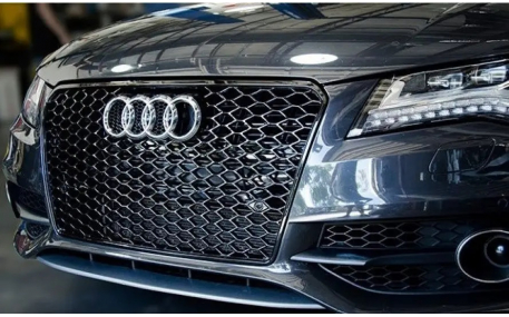 Решетка радиатора Audi A7 2010-2014