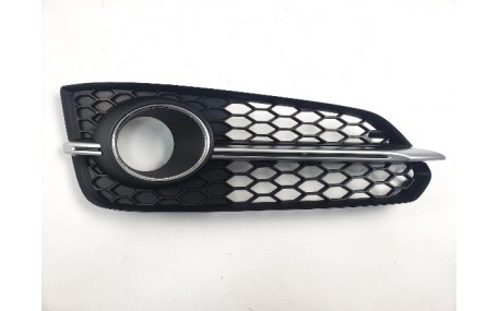 Решетки бампера Audi A8 D4 2014-2017