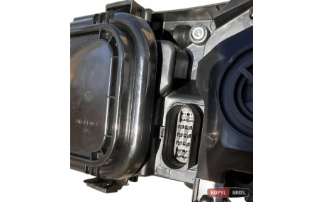 Фары передние AUDI A6 C6