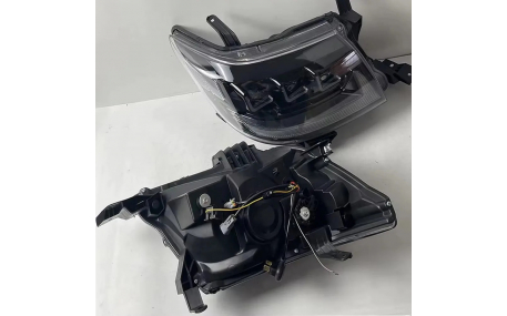 Фары передние Toyota Hilux 2011-2015