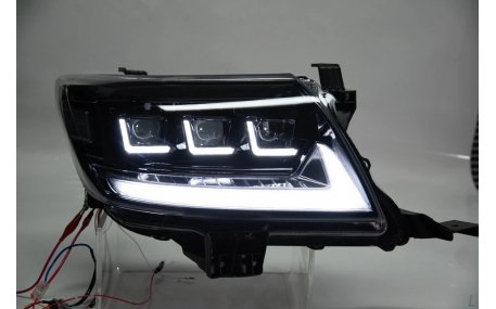 Фары передние Toyota Hilux 2011-2015