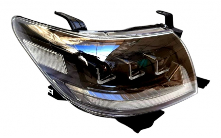 Фары передние Toyota Hilux 2011-2015