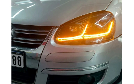 Фары передние Volkswagen Golf 5