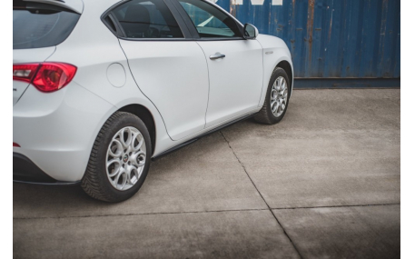 Накладки на пороги Alfa Romeo Giulietta