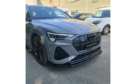 Накладка передняя Audi E-Tron