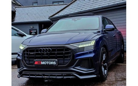 Накладка передняя Audi Q8 2018-2023