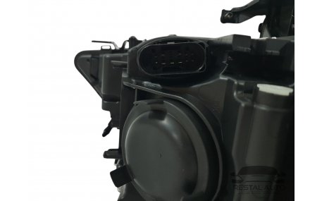 Фары передние AUDI A4 B8 2012-2015