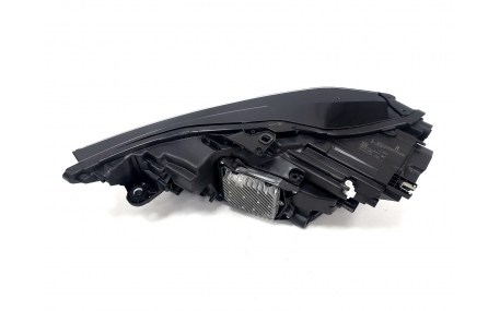 Фары передние Audi A6 C8