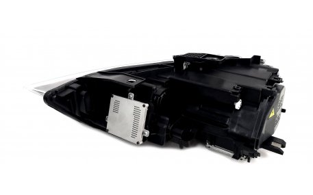 Фары передние Audi Q3