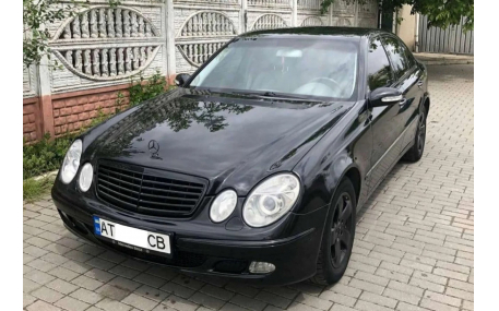 Решетка радиатора Mercedes E-class W211 2002-2006