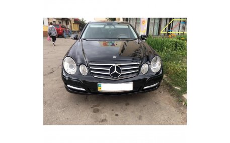 Решетка радиатора Mercedes E-class W211 2006-2009