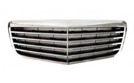 Решетка радиатора Mercedes E-class W211 2006-2009