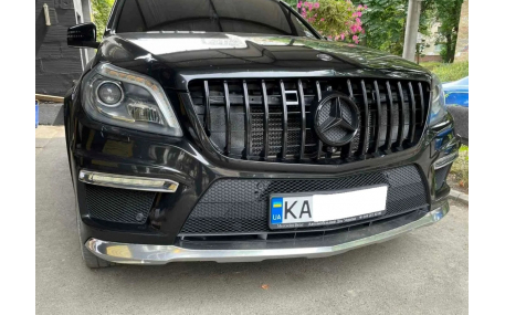 Решетка радиатора Mercedes GL-class X166 2012-2015
