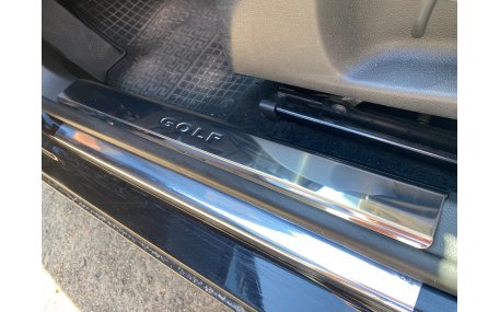 Накладки на пороги Volkswagen Golf 6
