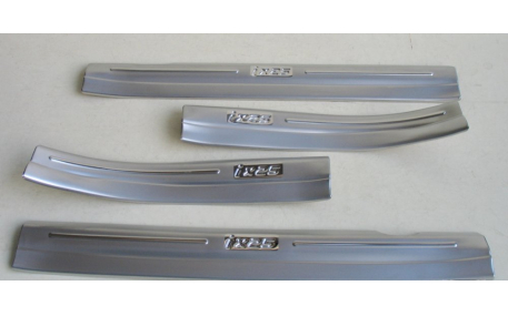 Накладки на пороги Hyundai Creta