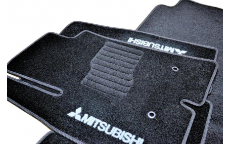 Коврики в салон Mitsubishi Pajero Wagon 4