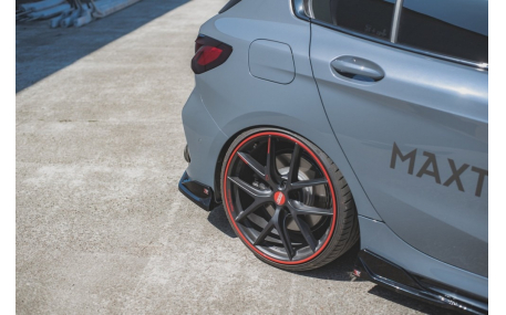 Накладки на пороги BMW 1 (F40)