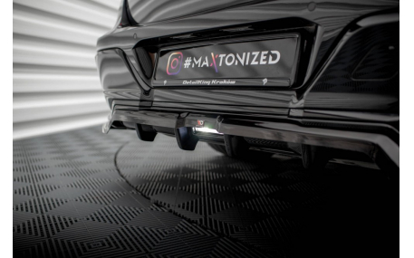 Накладка задняя BMW 7 (G70)