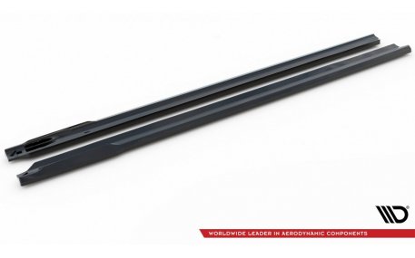 Накладки на пороги BMW 7 (G70)