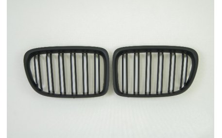 Решетка радиатора BMW X1 E84 2012-2015