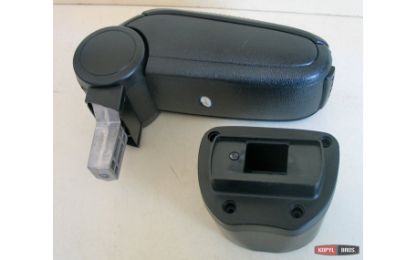 Подлокотник Nissan Juke