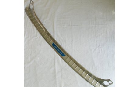 Накладка на задний бампер Peugeot 3008