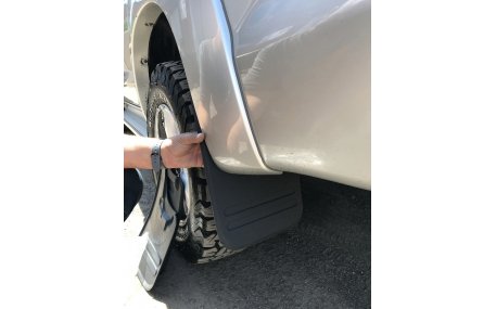 Брызговики Toyota Hilux
