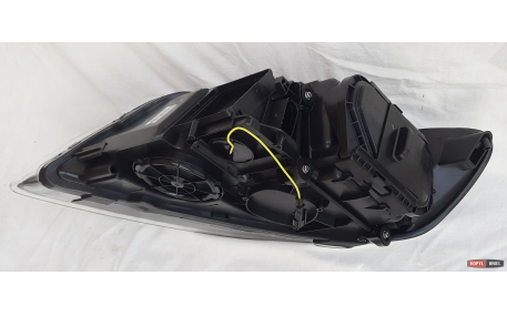 Фары передние Audi Q7 2010-2015