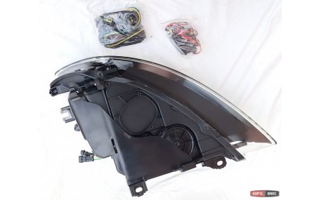 Фары передние Audi Q7 2010-2015