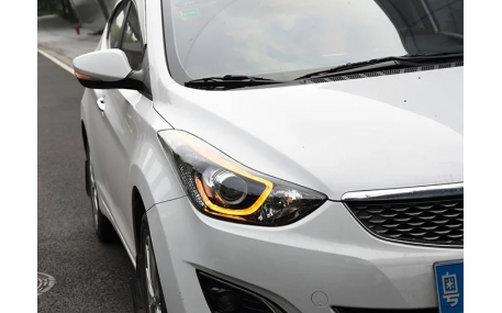 Фары передние HYUNDAI Elantra MD