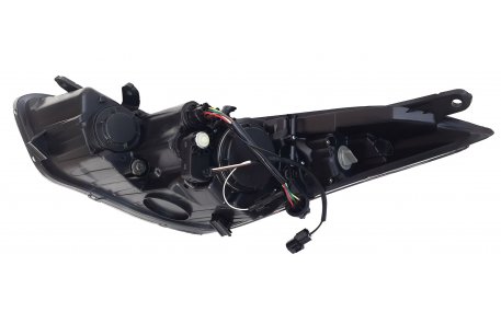 Фары передние HYUNDAI Elantra MD