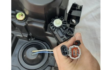 Фары передние Nissan Patrol Y62