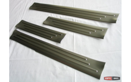 Накладки на пороги SsangYong Korando