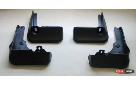 Брызговики Toyota Corolla