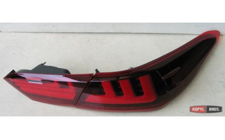 Фонари задние Toyota Camry V70