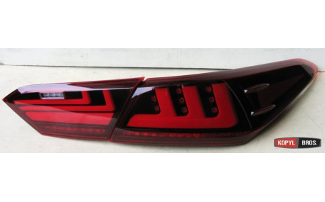 Фонари задние Toyota Camry V70