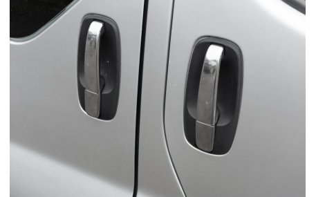 Хром накладки Opel Vivaro
