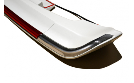 Спойлер Toyota Land Cruiser 200