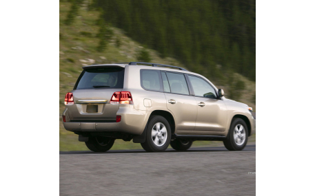 Фонари задние Toyota Land Cruiser 200