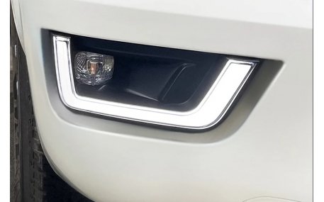 Дневные ходовые огни Toyota Land Cruiser 300