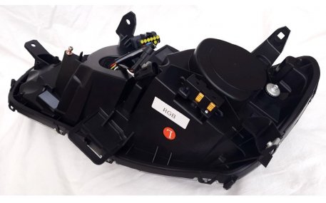 Фары передние Mitsubishi Lancer X