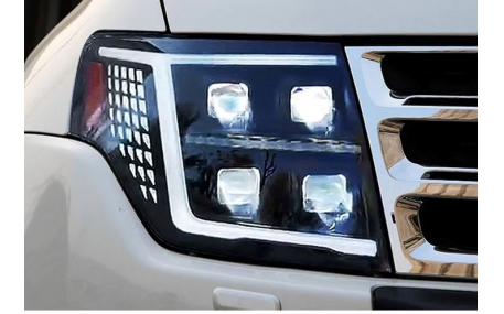 Фары передние Mitsubishi Pajero Wagon 4