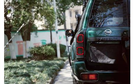 Фонари задние Nissan Patrol Y61 2004-2008