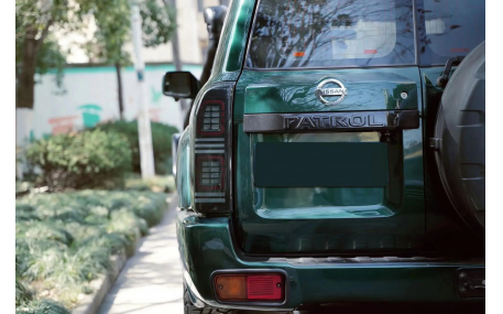 Фонари задние Nissan Patrol Y61 2004-2008