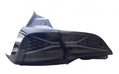 Фонари задние Tesla Model 3