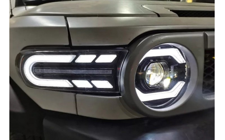 Фары передние Toyota FJ Cruiser