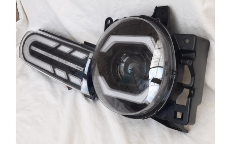 Фары передние Toyota FJ Cruiser