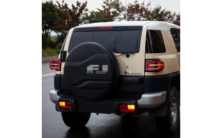Фонари задние Toyota FJ Cruiser