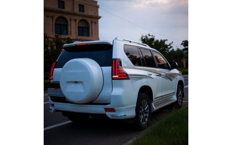 Фонари задние Toyota Land Cruiser Prado 150 2017-2023